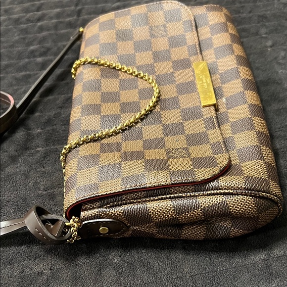 Luis Vuitton Damier Ebene Favorite MM👜⭐️ - Picture 8 of 11